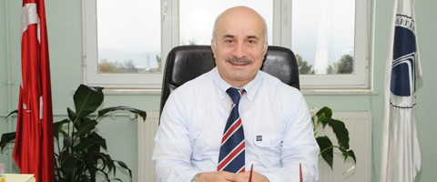 Fen-Edebiyat Fakültesi Dekaný Prof. Dr. Ýlyas Öztürk